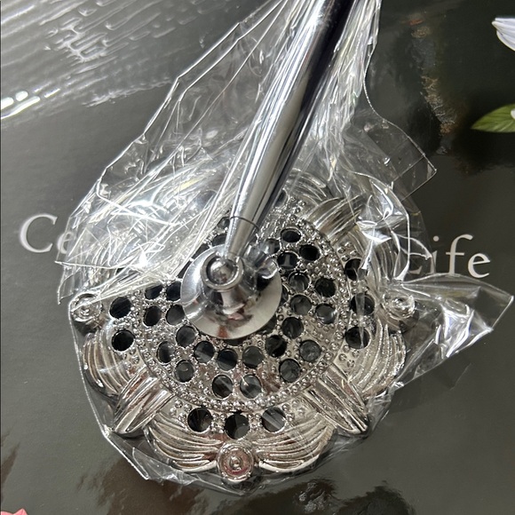 Elegant Blue Guest Book #H3012 - Picture 4 of 11